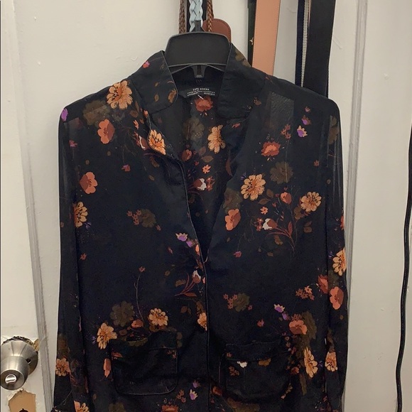 ZARA WOMAN BUTTON UP - Picture 4 of 4